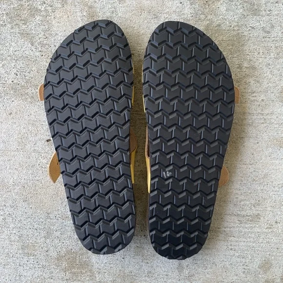 Cliffs by White Mountain Gionna Yellow Sandals - Picture 6 of 11